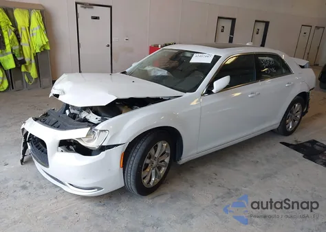 2015 Chrysler 300 Limited from USA, damaged, VIN 2C3CCARG4FH831486